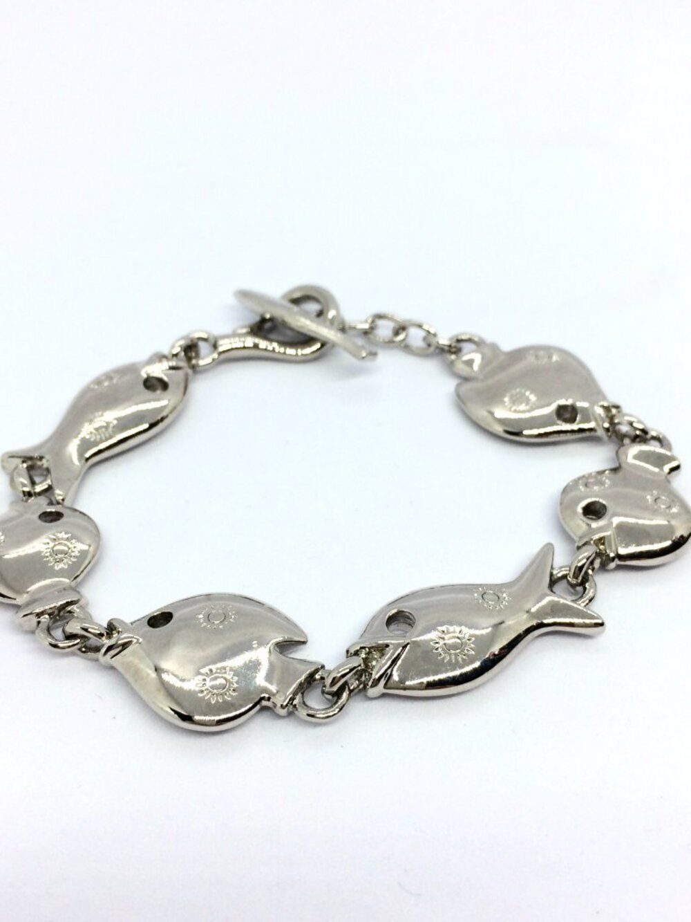 VINTAGE TRIFARI FISH Bracelet Silver Tone Link Nautical Toggle Statement - Picture 3 of 14